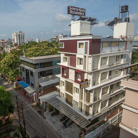 Отель South Gate Residency Коччи Экстерьер фото