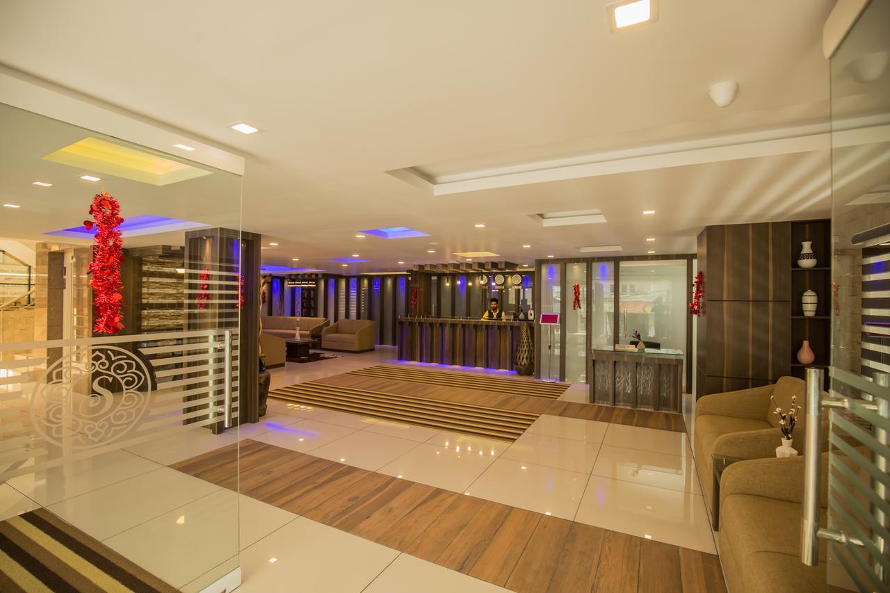 Отель South Gate Residency Коччи Экстерьер фото