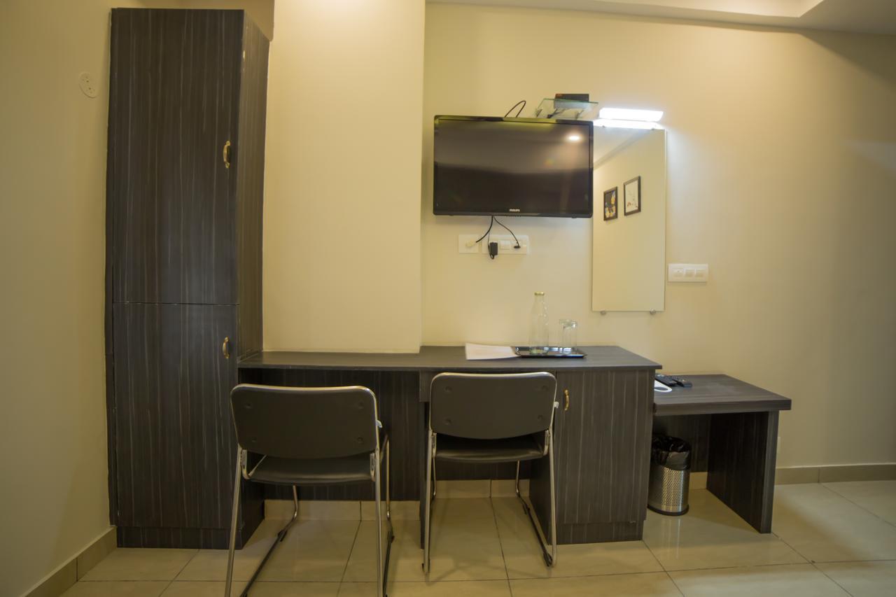 Отель South Gate Residency Коччи Экстерьер фото